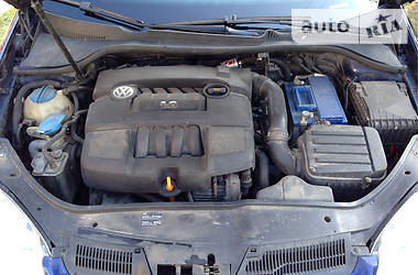 Хэтчбек Volkswagen Golf 2004 в Борисполе