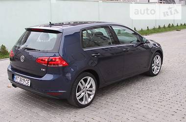 Хэтчбек Volkswagen Golf 2015 в Ивано-Франковске