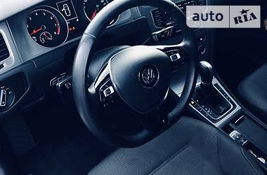 Хетчбек Volkswagen Golf 2016 в Запоріжжі