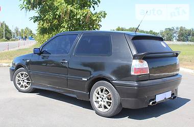 Хетчбек Volkswagen Golf 1994 в Дніпрі