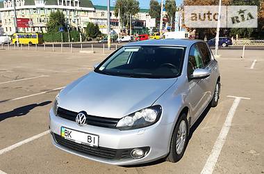 Хэтчбек Volkswagen Golf 2012 в Ровно