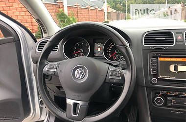 Хэтчбек Volkswagen Golf 2012 в Ровно