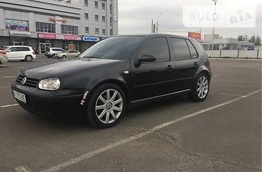 Хэтчбек Volkswagen Golf 2003 в Полтаве