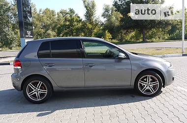 Хэтчбек Volkswagen Golf 2012 в Днепре