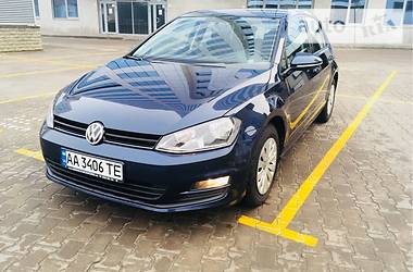 Хэтчбек Volkswagen Golf 2013 в Киеве