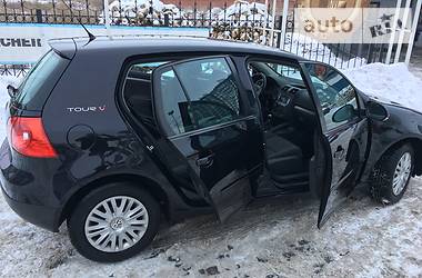 Хэтчбек Volkswagen Golf 2007 в Луцке