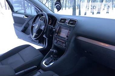 Хэтчбек Volkswagen Golf 2010 в Ахтырке