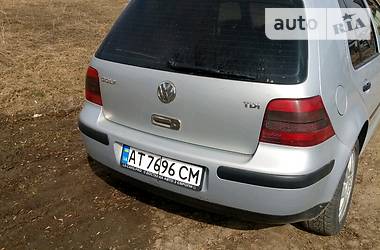 Хетчбек Volkswagen Golf 1998 в 