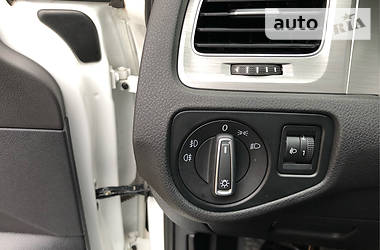 Універсал Volkswagen Golf 2014 в 