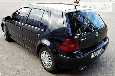 Хетчбек Volkswagen Golf 2002 в Харкові