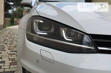 Універсал Volkswagen Golf 2014 в 
