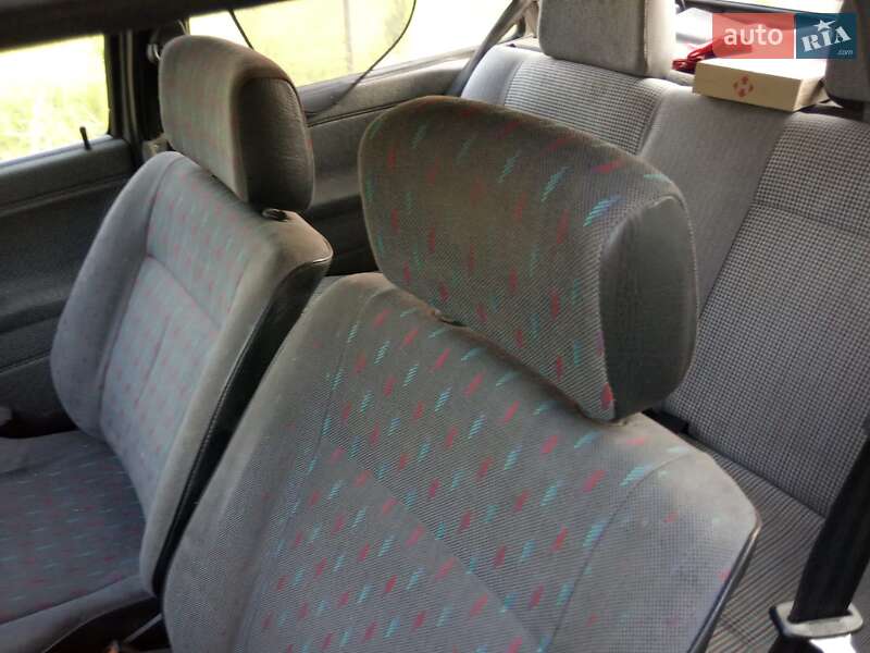 Хэтчбек Volkswagen Golf 1987 в Добромиле