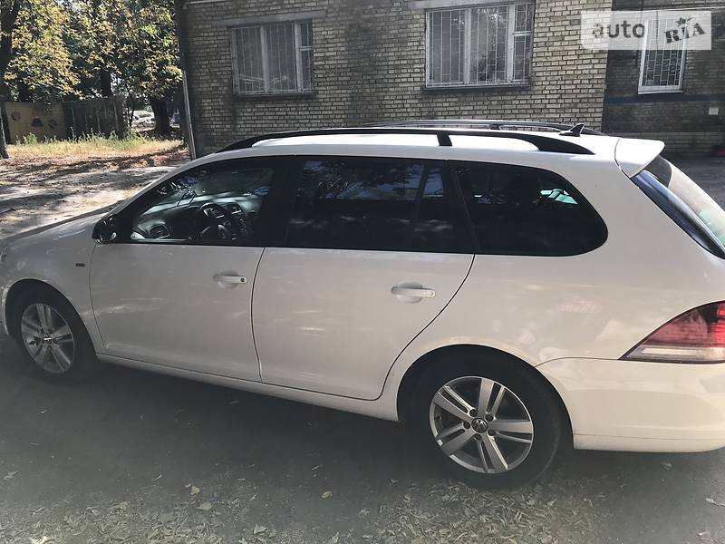 Універсал Volkswagen Golf 2013 в Києві