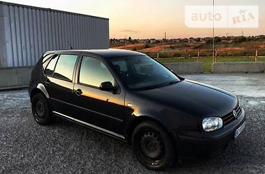 Хэтчбек Volkswagen Golf 1998 в Стрые