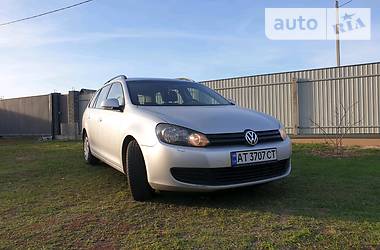 Универсал Volkswagen Golf 2010 в Киеве