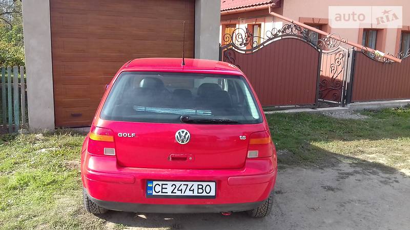 Хетчбек Volkswagen Golf 1999 в Чернівцях