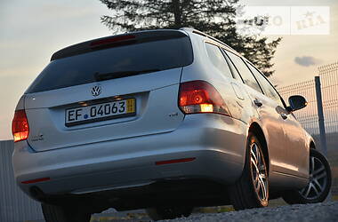 Универсал Volkswagen Golf 2013 в Дрогобыче