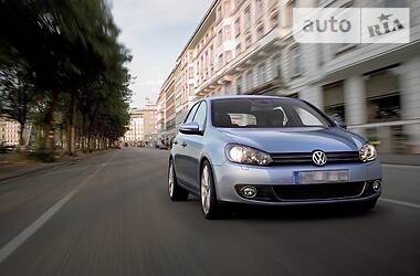 Хэтчбек Volkswagen Golf 2010 в Кропивницком