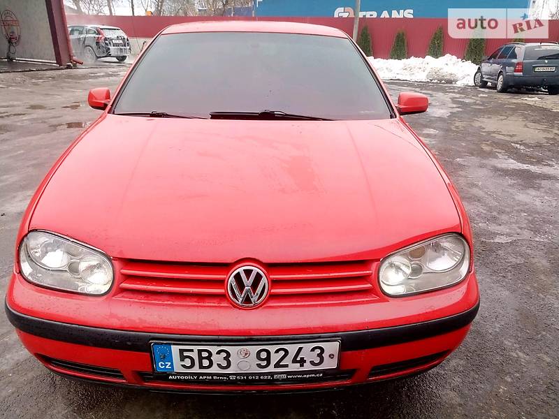 Хетчбек Volkswagen Golf 2000 в Хусті