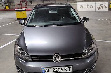 Хетчбек Volkswagen Golf 2015 в 