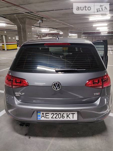 Хэтчбек Volkswagen Golf 2015 в Днепре