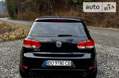 Хэтчбек Volkswagen Golf 2009 в Киеве