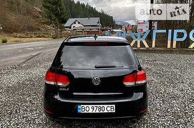 Хэтчбек Volkswagen Golf 2009 в Киеве