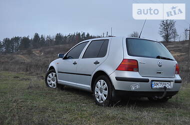 Хэтчбек Volkswagen Golf 1998 в Радомышле