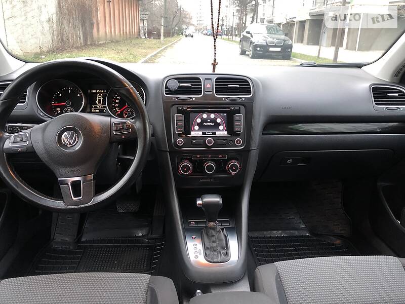 Універсал Volkswagen Golf 2009 в Івано-Франківську