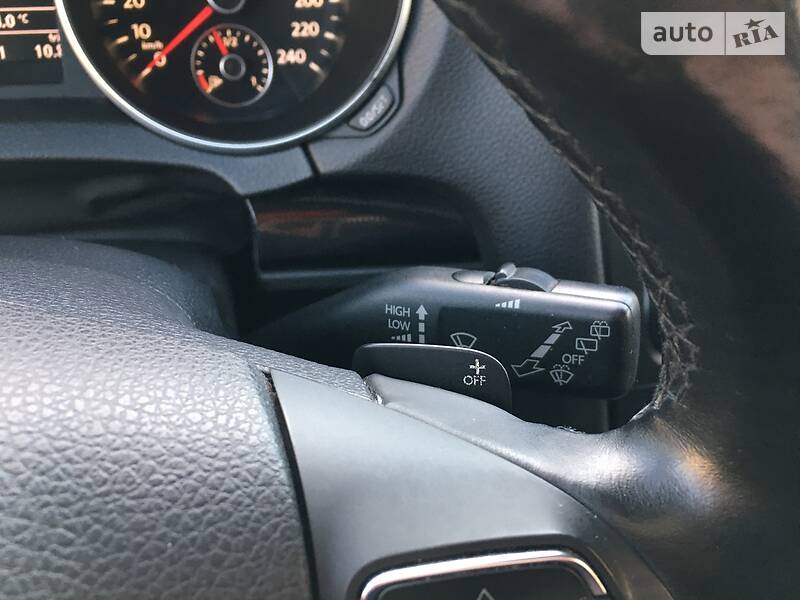 Універсал Volkswagen Golf 2009 в Тернополі