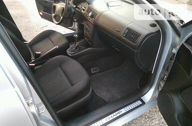 Хетчбек Volkswagen Golf 2002 в 