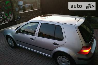 Хетчбек Volkswagen Golf 2002 в 
