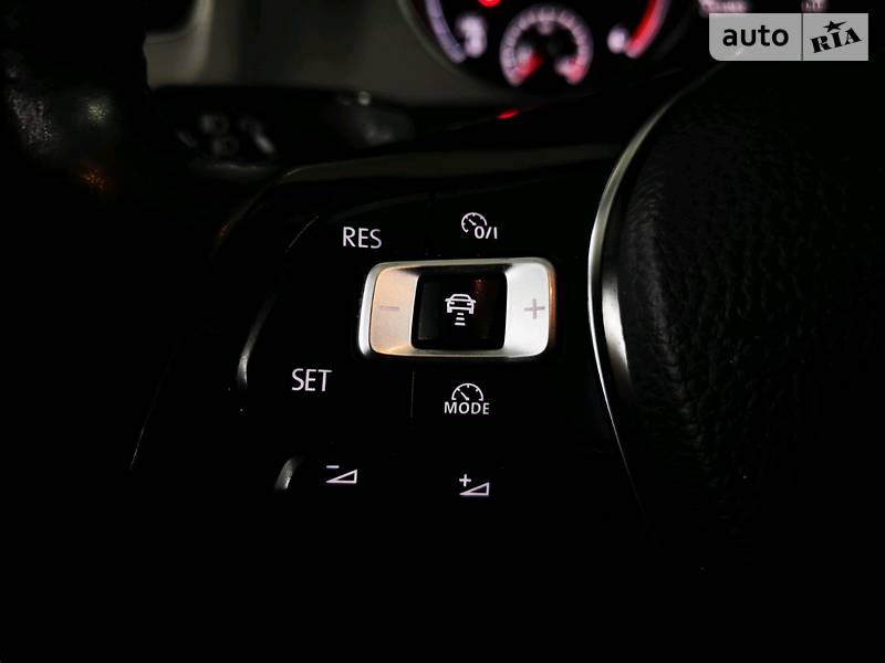 Універсал Volkswagen Golf 2014 в Києві