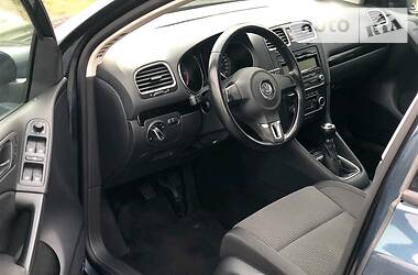 Хетчбек Volkswagen Golf 2009 в 