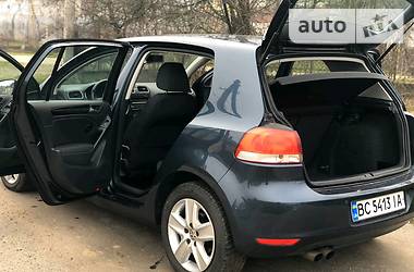 Хетчбек Volkswagen Golf 2009 в 