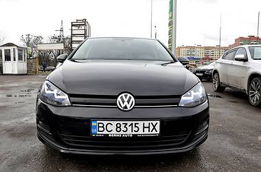 Хетчбек Volkswagen Golf 2013 в 