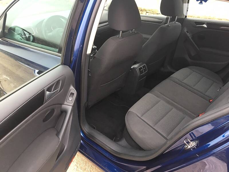 Хетчбек Volkswagen Golf 2010 в Тернополі