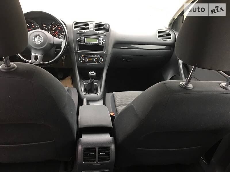 Хетчбек Volkswagen Golf 2010 в Тернополі