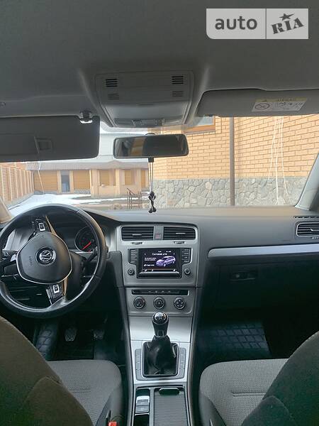 Універсал Volkswagen Golf 2014 в Золочеві