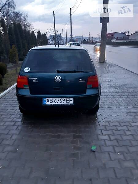 Хетчбек Volkswagen Golf 2002 в Хмельницькому