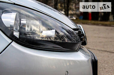 Універсал Volkswagen Golf 2012 в 