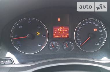 Хетчбек Volkswagen Golf 2004 в 