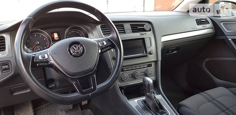 Хетчбек Volkswagen Golf 2013 в Києві