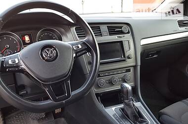 Хетчбек Volkswagen Golf 2013 в 