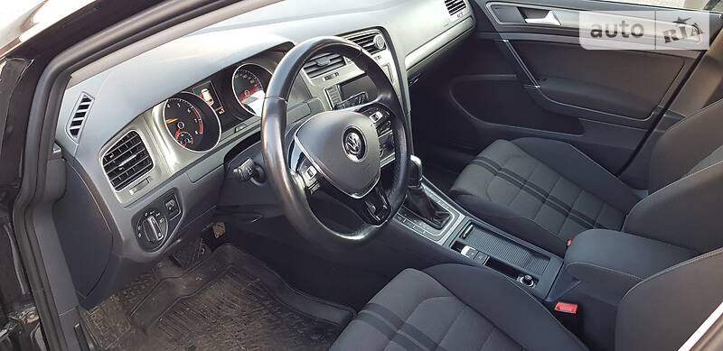 Хетчбек Volkswagen Golf 2013 в Києві