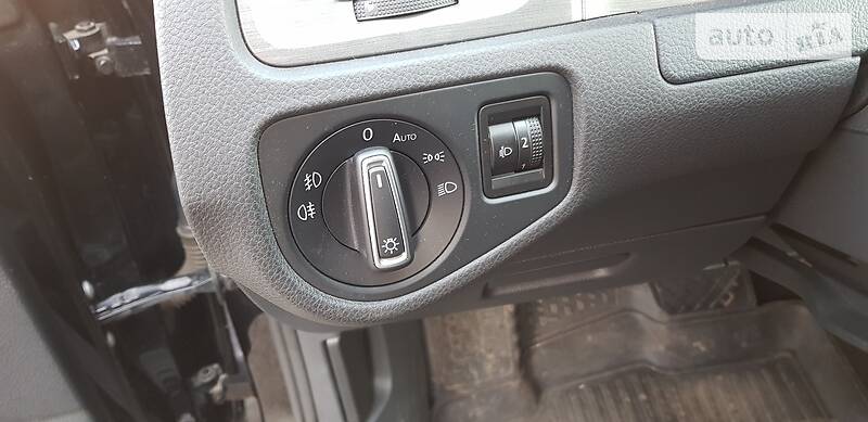 Хетчбек Volkswagen Golf 2013 в Києві