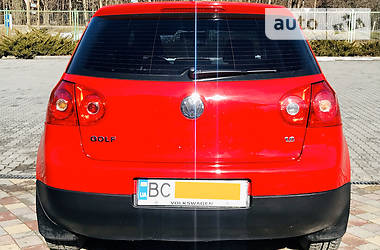 Хетчбек Volkswagen Golf 2008 в 