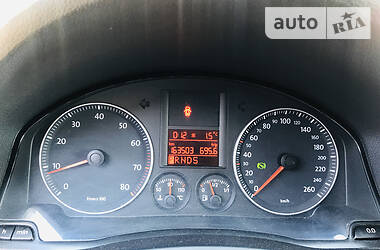 Хетчбек Volkswagen Golf 2008 в 