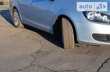 Універсал Volkswagen Golf 2010 в 