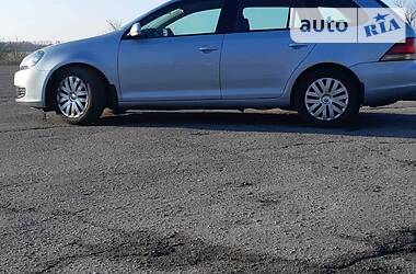 Універсал Volkswagen Golf 2010 в 